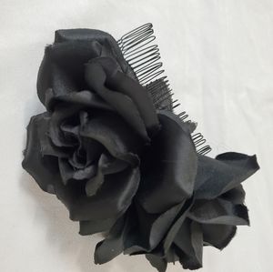 Gorgeous Handmade  Black Roses Haircomb